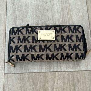 Michael Kors wallet